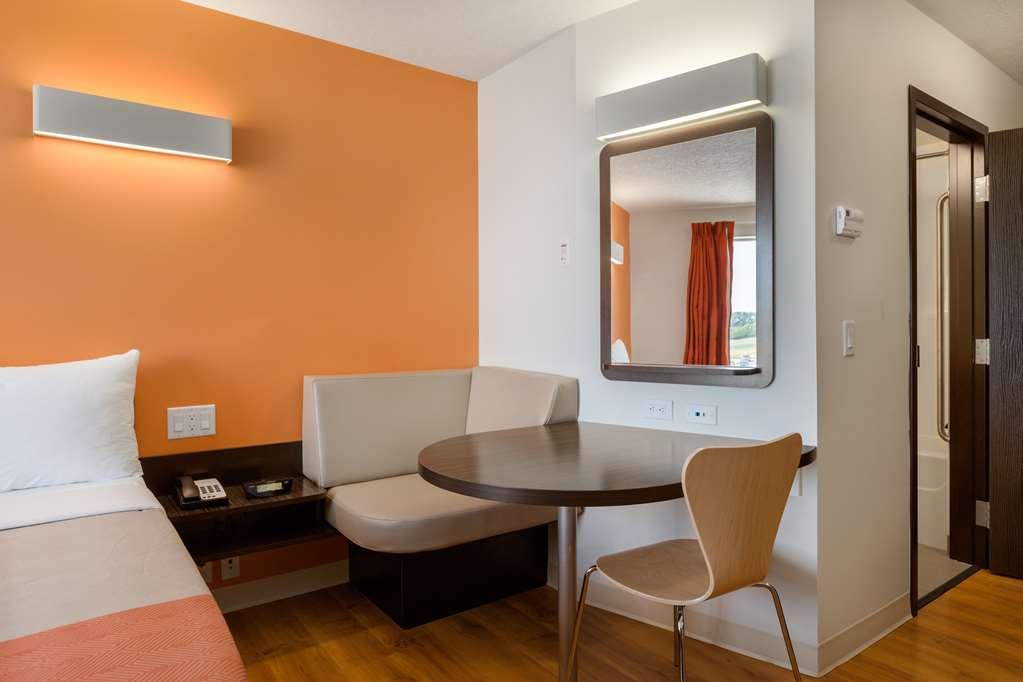Motel 6 Airdrie Zimmer foto