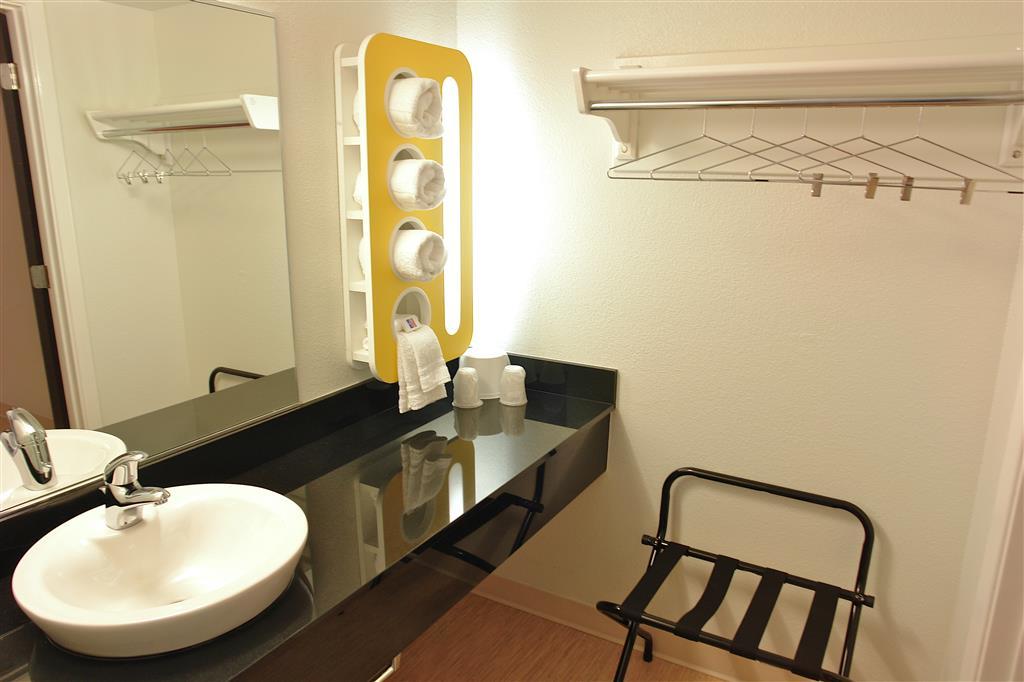 Motel 6 Airdrie Zimmer foto